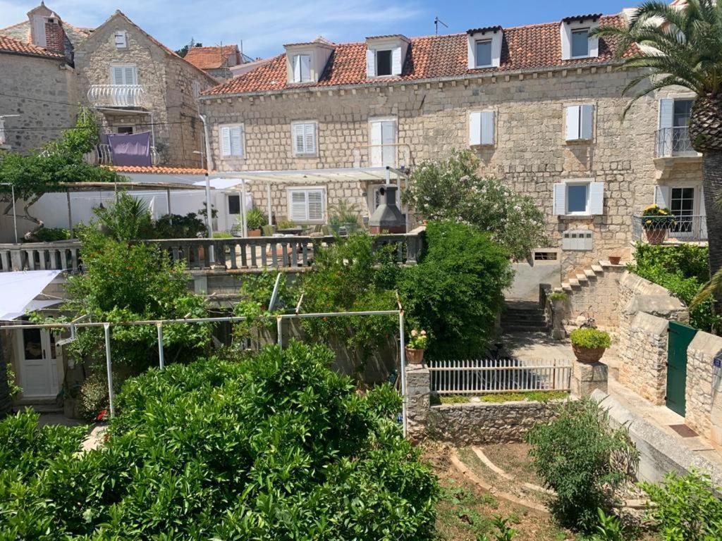 Apartmani Stones Sutivan I Zewnętrze zdjęcie